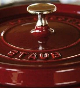 Staub Cocotte Rund Aus Gusseisen In Grenadine 16