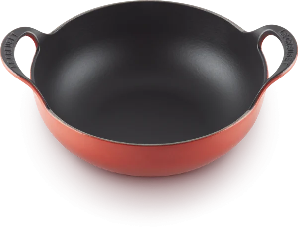 Le Creuset Balti Dish In Kirschrot 3