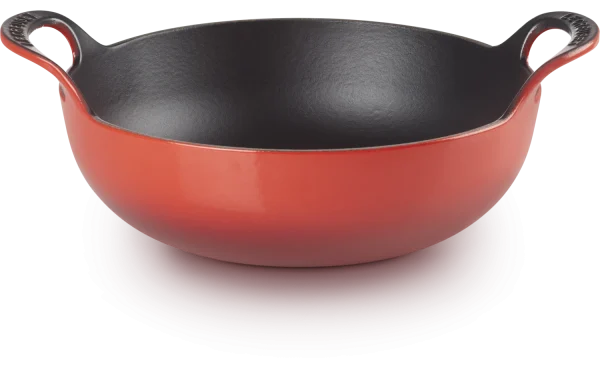 Le Creuset Balti Dish In Kirschrot 1