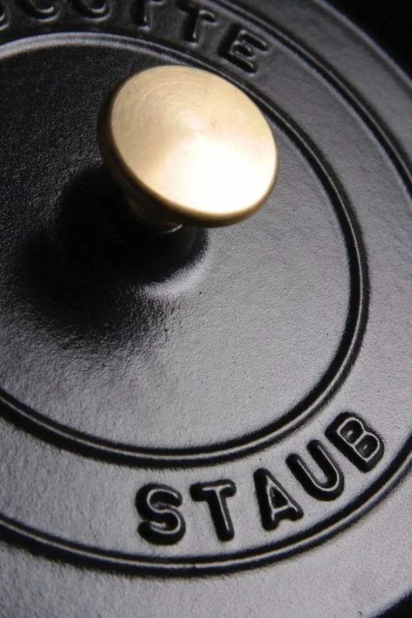 Staub Cocotte Rund Aus Gusseisen In Schwarz 7