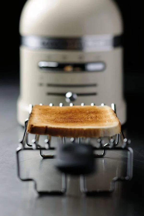 KitchenAid Toaster ARTISAN 2-Scheiben In Creme 3